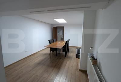 Apartament cu 2 camere semidecomandat, mobilat în Cetate