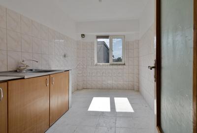 Apartament cu 3 camere de vânzare în Mangalia, 600 m până la plajă . - 1