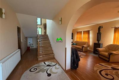 Casa de vanzare 4 camere garaj teren Micesti Alba - 1
