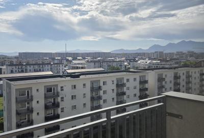 Apartament cu 2 camere decomandat în Tractorul