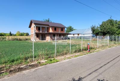 Casă individuală cu 5 camere în Drăgănești