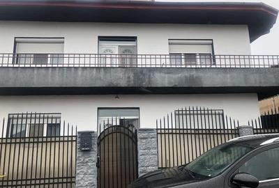 Casă cu 6 camere în Eforie Nord