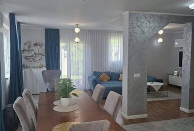 Casă individuală cu 5 camere în Corunca