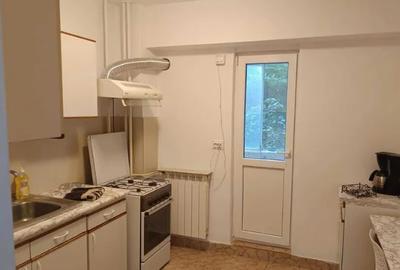 Splaiul Unirii,Camera de Comert,bl.1992,MIXT,et.2/8,DECOMANDATA,mobilata - 3