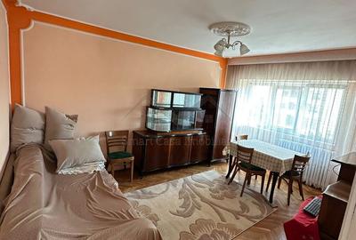 Apartament cu 2 camere decomandat în Podul de Fier