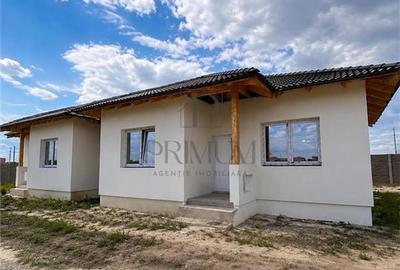 MOSNITA NOUA - DUPLEX DESPARTIT PRIN BAIE - 3 CAMERE - 1