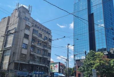 Apartament cu 5 camere decomandat în Universitate