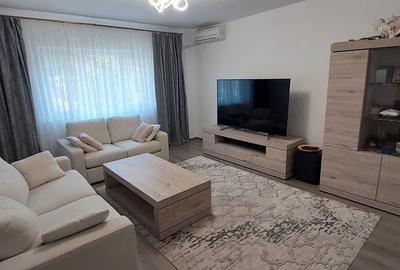 Apartament cu 3 camere decomandat, mobilat în Unirii
