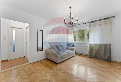 Apartament cu 2 camere semidecomandat, mobilat în Central