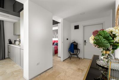Apartament cu 3 camere semidecomandat în Olimp