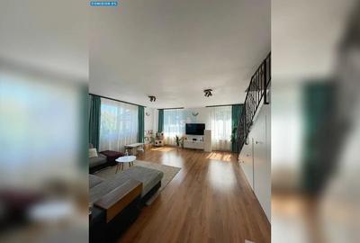 Apartament cu 4 camere decomandat, mobilat în Europa
