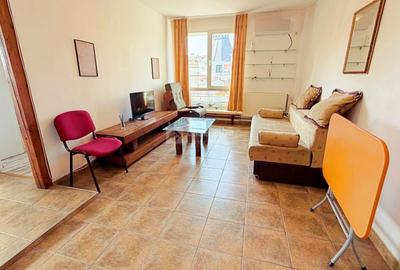 Apartament cu 2 camere semidecomandat, mobilat în Central