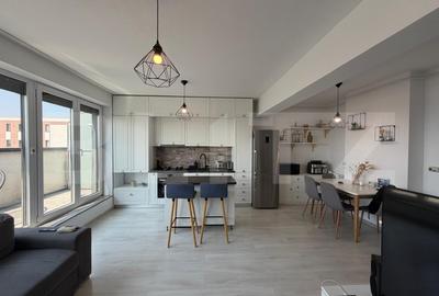 Apartament cu 3 camere semidecomandat, mobilat în Tractorul