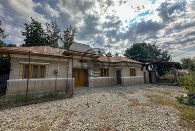 Casa cu 3 camere de vanzare | Puchenii Mosneni, Prahova | Comision 0% - 2