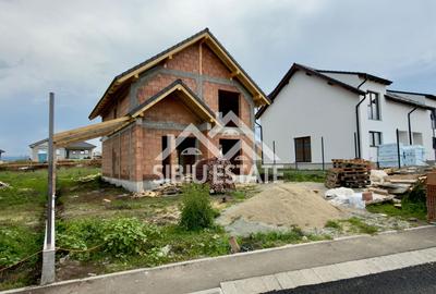 Casa noua oportunitate investitie sau locuinta - se vinde la ROSU - 1