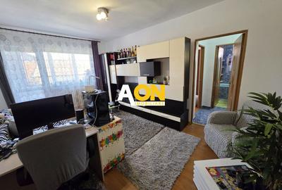 Apartament cu 2 camere semidecomandat, mobilat în Cetate