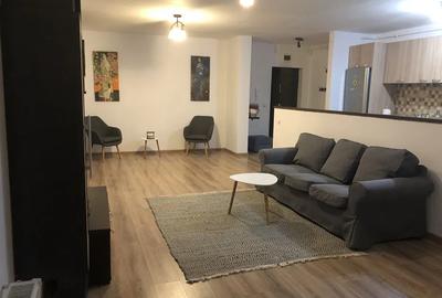 Apartament cu 2 camere semidecomandat, mobilat în Central