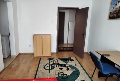 Apartament cu 2 camere semidecomandat, mobilat în Mănăștur