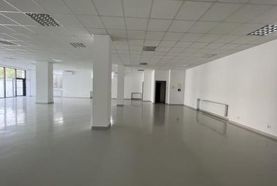 Spatiu comercial mare - Crangasi (aproape de piata, metrou) - 13