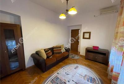Apartament cu 2 camere decomandat, mobilat în Central