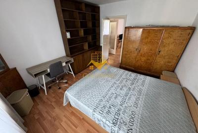 Apartament cu 2 camere semidecomandat, mobilat în P-ța Mihai Viteazul