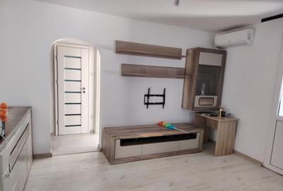 Apartament 3 camere  semidecomandat - zona Titan - 1