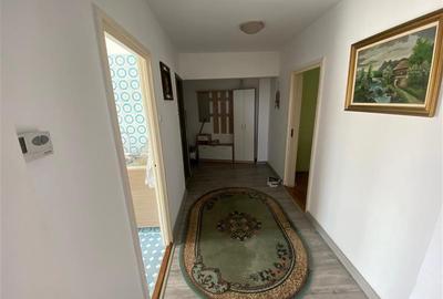 Apartament cu doua camere de inchiriat in zona 7 noiembrie - 10