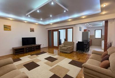 Apartament cu 3 camere semidecomandat în Herăstrău