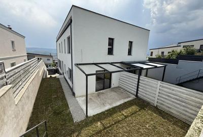 Duplex de vanzare 119 mp, garaj, parcare, teren 300 mp, Iris - 1