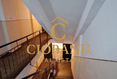 APARTAMENT DE VANZARE ETAJ 2/4 DECOMANDAT ZONA 1 MAI - 12