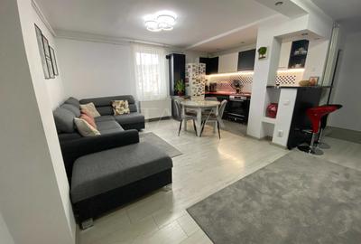 Apartament cu 3 camere semidecomandat, mobilat în Baciu