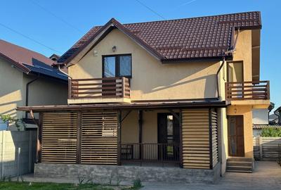 Casă individuală cu 4 camere în Șimnicu de Sus