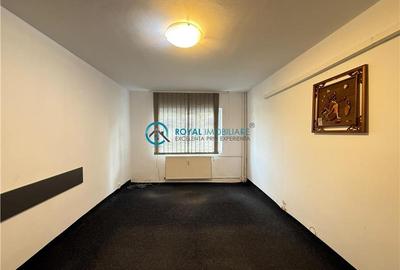 Royal Imobiliare - Vanzare Apartament zona Democratiei - 6