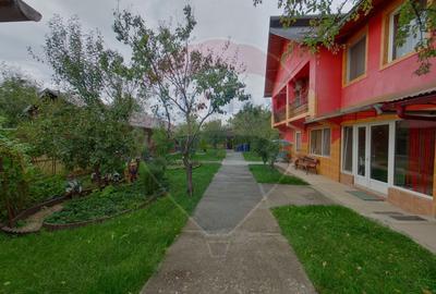 Casă / Vilă cu 16 camere de vânzare în zona Bobâlna - 2