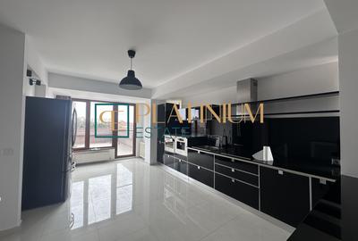 Apartament cu 3 camere semidecomandat, mobilat în Elisabetin