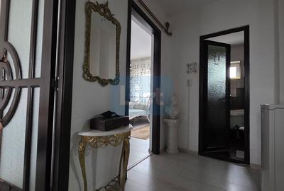 Apartament 4 camere, et. 2 - Bulevard - 2