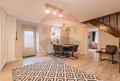 COMISION 0%|Oază de eleganță în Centrul Istoric: Apartament 4 camere!! - 40