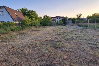 Teren intravilan de 800 mp, în Sud-Vest