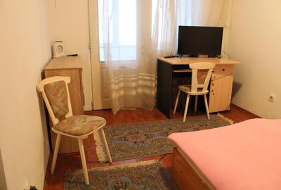 Vând apartament decomandat, 2 camere, etajul 2 / 4, Băile Herculane, zona Piață - 7