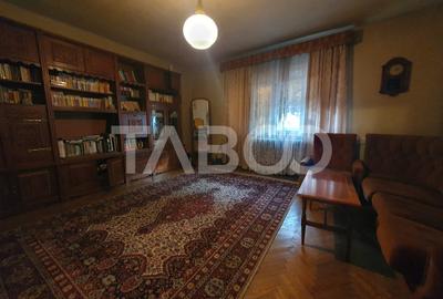 Casa 5 camere 374 mp utili + Anexa 75 mp in punctul 0 al Fagarasului - 3