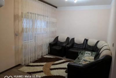 Apartament cu 3 camere decomandat, mobilat în George Enescu