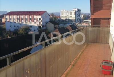 Apartament 3 camere decomandat in zona Trei Stejari - 12