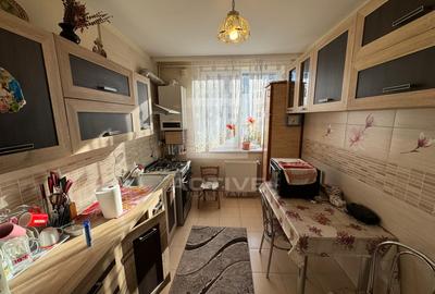 Apartament cu 3 camere  || str Florilor - 5