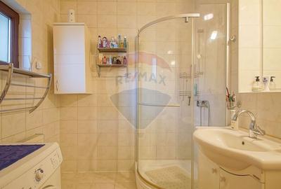 3 camere tip casă, parcare proprie, pod și magazie, Str. Lungă - 9