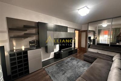 Apartament cu 3 camere decomandat în Metalurgiei