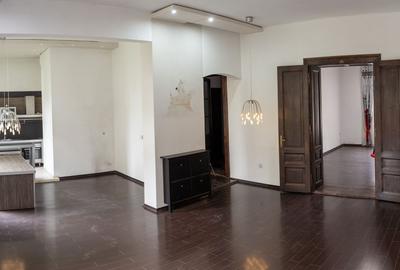 De vanzare Cladire bloc Istoric Central Arad D+P+E+M curte proprie - 2