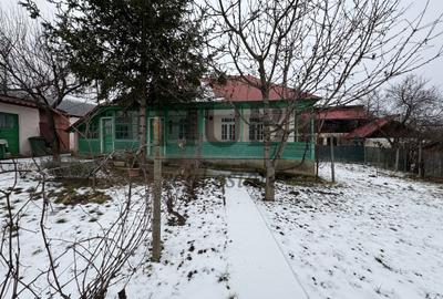 Casa batraneasca situata in Hemeius - de vanzare - 1