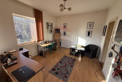Casa de vânzare in centrul orașului Câmpulung la preț de apartament - 7