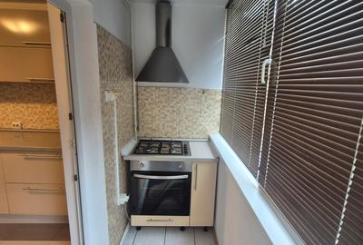 Închiriez apartament 2 camere Micro 4 - 8