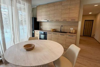 Apartament cu 3 camere decomandat, mobilat în Borhanci
